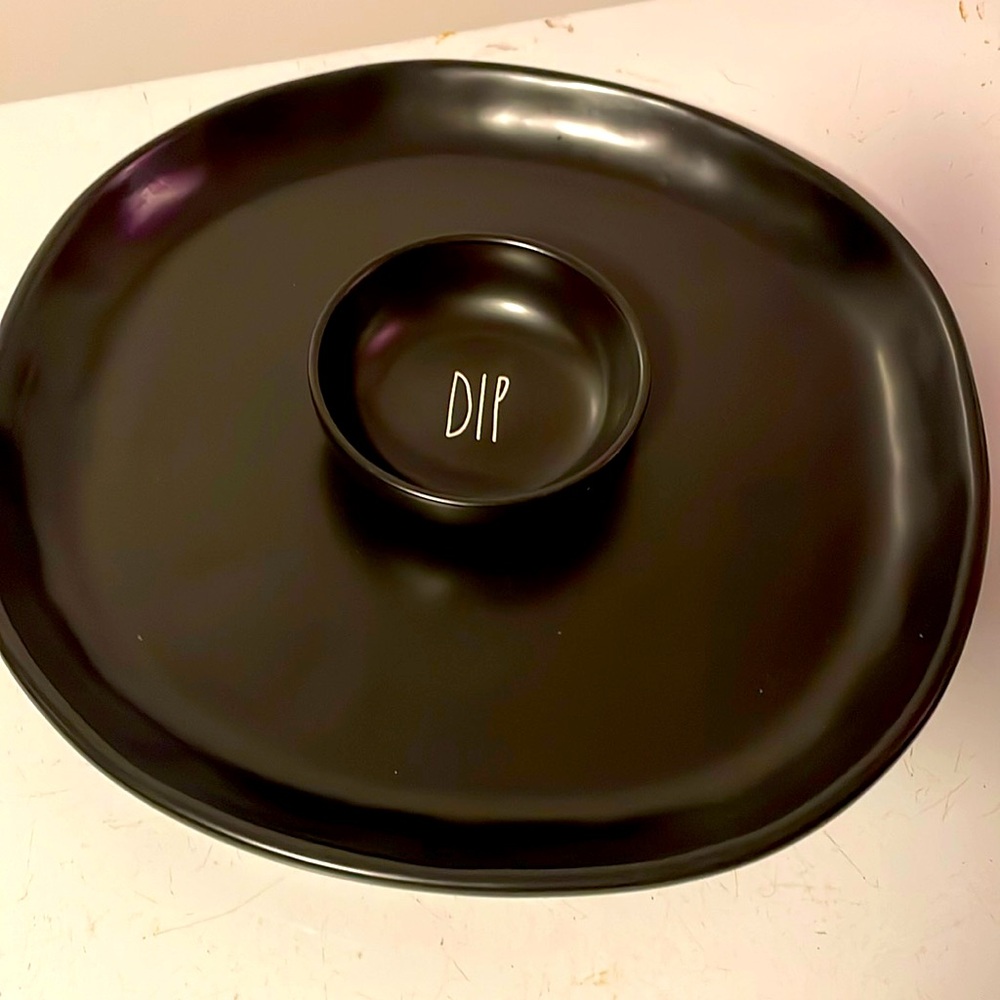 Rae Dunn chip and dip tray